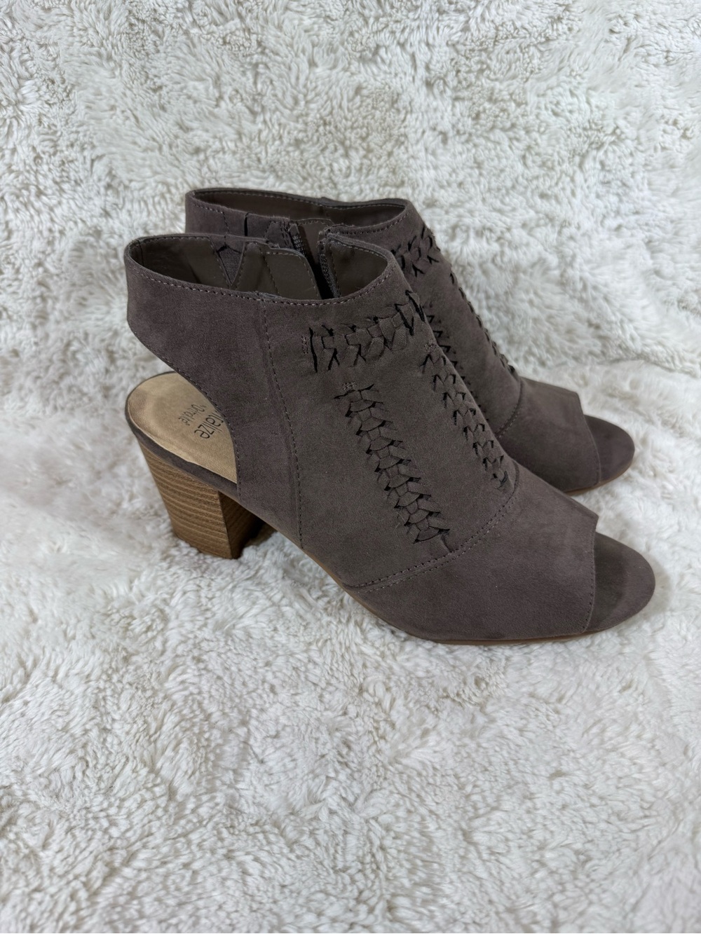 Open-Toe Suede Block Heel Sandals in Taupe